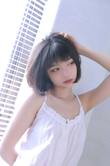 2个女人